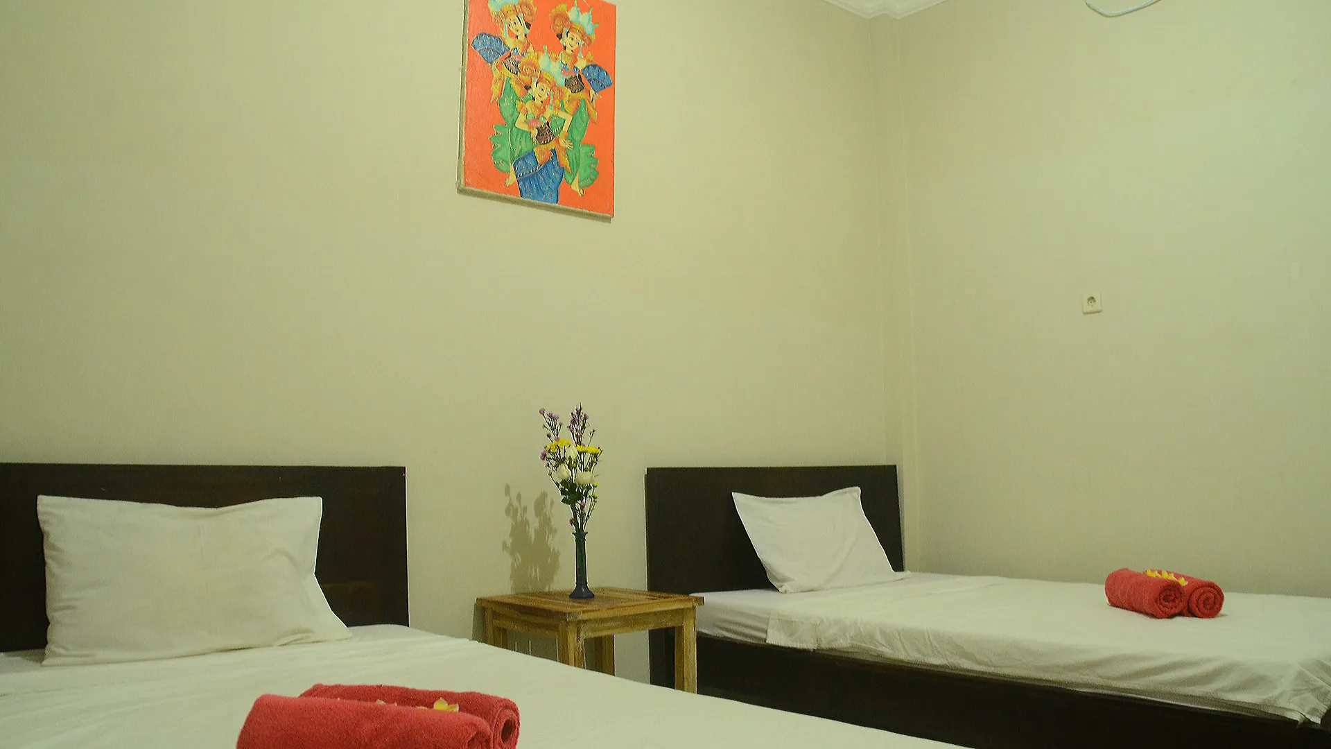 Budget Door Legian Inn Кута Отель